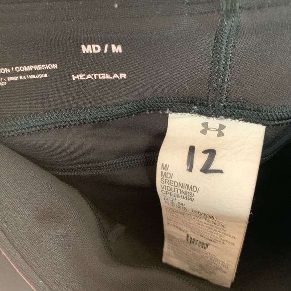 BLACK UNDERARMOUR LEGGINGS - Picture 5 of 5